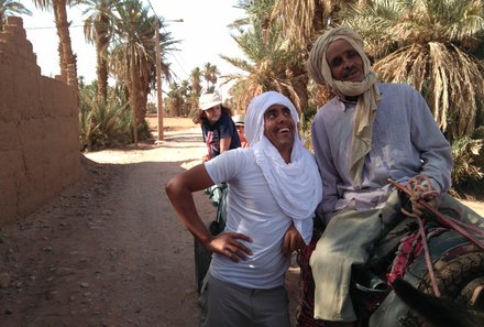 Marokko mit Kinder - Reisebericht Marokko mit Kindern - Reiseleiter mit Bauer