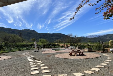 Familienreise Südafrika - Best of Garden Route for family - Oudtshoorn Berluda Farmhouse & Cottages - Platz