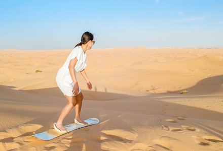 For Family Reisen - Reiseziele 2024 - Oman - Sandboarding