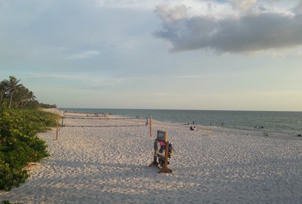 Florida Rundreise mit Kindern - Florida for family individuell - Naples - Volleyballfeld am Strand