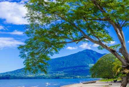 Nicaragua mit Kindern - Familienreise Nicaragua und Costa Rica - Vulkan Xalli Ometepe Beach Hotel mit Vulkan