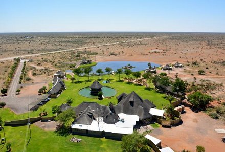 Namibia for family - Lapa Lange Game Lodge - Außenansicht