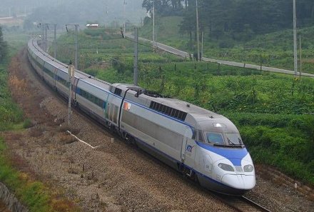 Südkorea for family - Gyeongju - KTX Zug