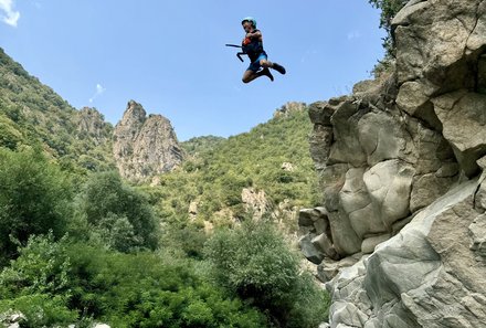 Bulgarien Familienreise - Bulgarien mit Kindern - Hotel Budapest Sofia - Klippenspringen