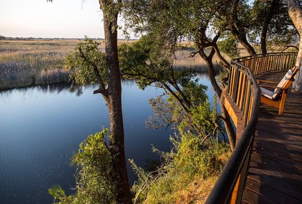 Namibia & Botswana mit Jugendlichen - Namibia & Botswana Family & Teens - Ngonga - Namushasha River Campsiste - Deck