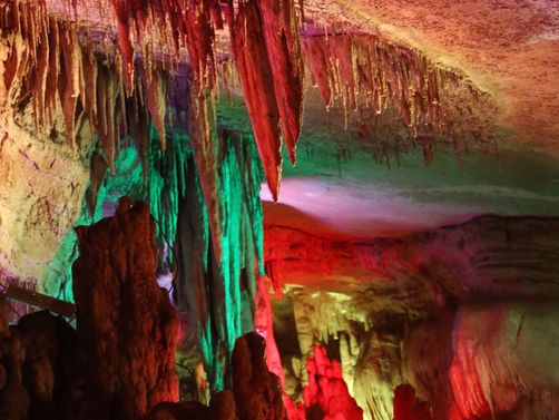 Georgien Familienurlaub - Tropfsteinhöhle in Sataplia