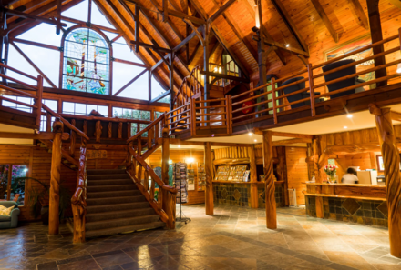 Garden Route for family - Südafrika mit Kindern - Knysna Log Inn Hotel Rezeption