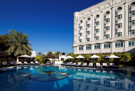 Oman mit Kindern - Oman Familienreise - Radisson Blu Hotel Pool