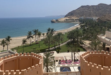 Oman Family & Teens - Oman mit Jugendlichen - Verlängerung Shangri-La Barr Al Jissah Resort & Spa - Blick auf Küste