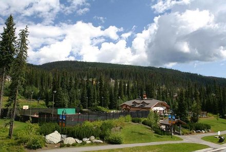 Westkanada for family - Nancy Greene's Cahilty Lodge - Natur