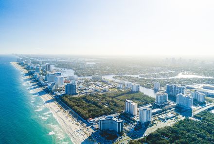Florida Rundreise mit Kindern - Fort Lauderdale - Ansicht von oben auf die Küste und Stadt