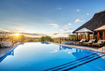 Individuelle Namibia Familienreise Deluxe - Epacha Game Lodge - Pool