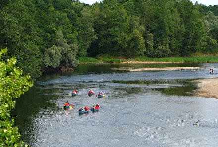 Familienurlaub Frankreich - Frankreich for family - Kanufahrer auf der Loire