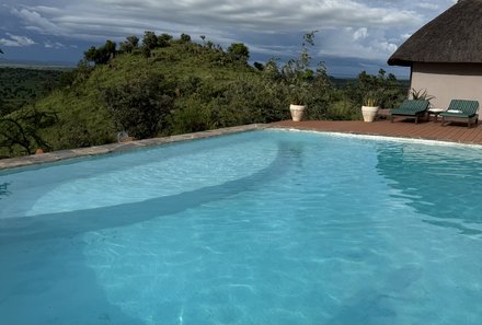 Familienreise Tansania - Tansania for family individuell deluxe - Pool Ikoma Hills