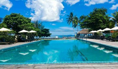 Thailand Familienreise - Chumphon - Nana Beach Resort Pool