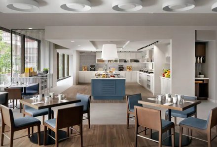 Ostkanada for family - Ostkanada Familienreise mit Kindern - Hyatt Place Montréal Downtown - Restauranttische
