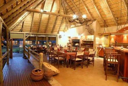 Namibia & Botswana mit Jugendlichen - Namibia & Botswana Family & Teens - Otjiwarongo - Frans Indongo Lodge - Restaurant