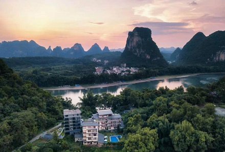 Familienurlaub China - China for family - Yangshuo - Snow Lion Riverside Resort - Außenansicht