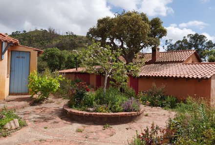 Algarve for family - Familienreise Algarve mit Kindern - Aqua Ventura Eco Lodge - Hof der Unterkunft