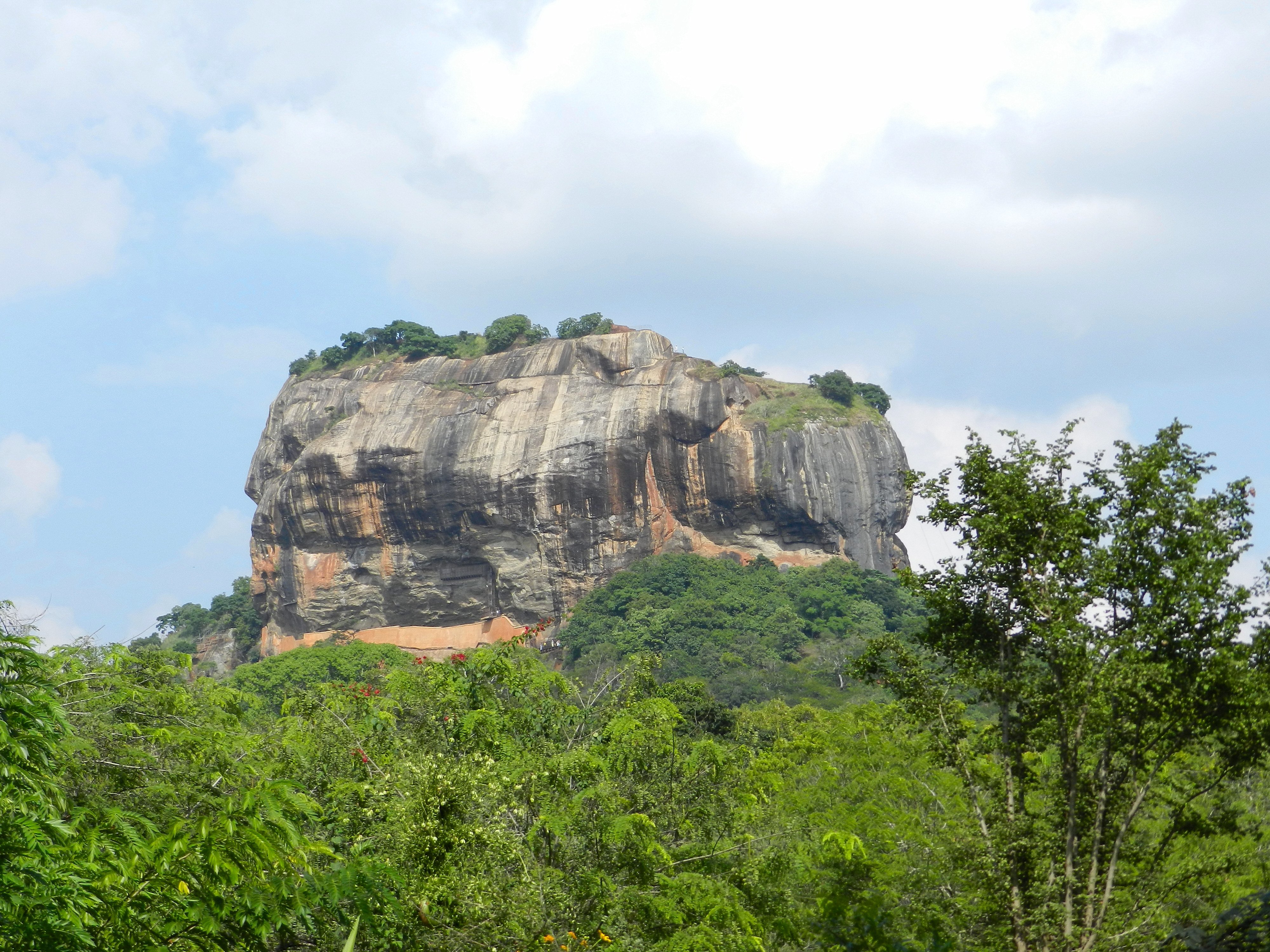 Sri Lanka mit Kindern - Familienreise Sri Lanka - Sigiriya Felsen