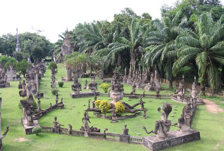 Laos und Vietnam Familienreise - Laos und Vietnam Reise mit Kindern - Buddha-Park von oben