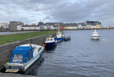 Irland Familienreise - Irland for family - Boote im Hafen von Galway