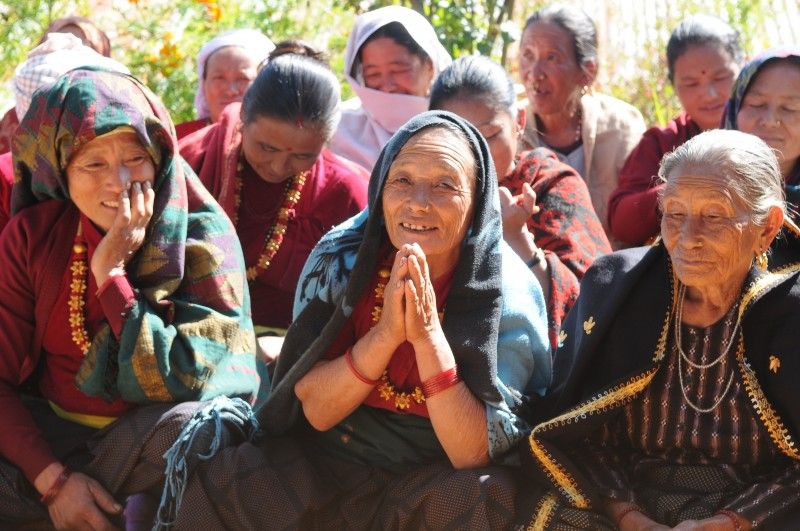 Nepal mit Kindern - Milijuli Frauengruppe