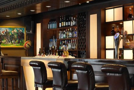 Thailand Familienreise mit Kindern - Thailand for family individuell - Anantara Riverside Resort - Bar