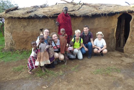 Kenia Familienreise - Kenia for family individuell deluxe - Familie im Massai-Dorf