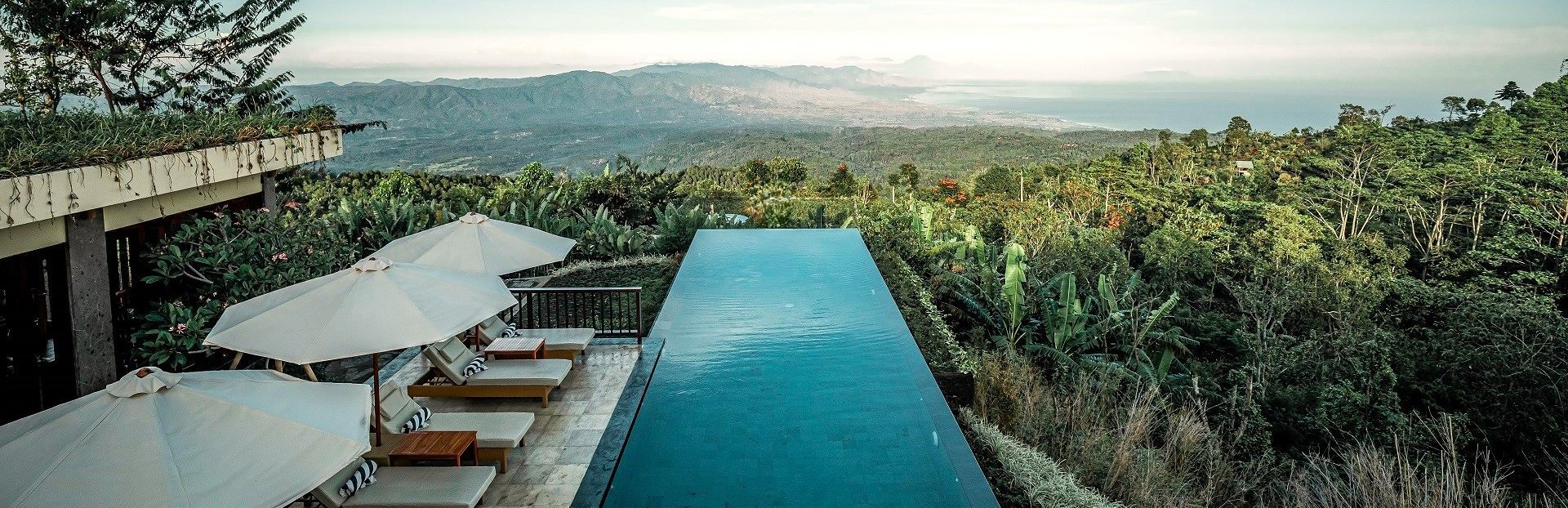 Bali for family Deluxe - Bali Luxusreise mit Kindern - Munduk Moding Plantation - Pool