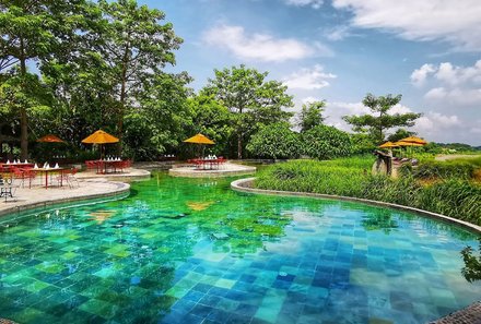 Nepal Familienreisen - Nepal for family - Barahi Jungle Lodge - Pool