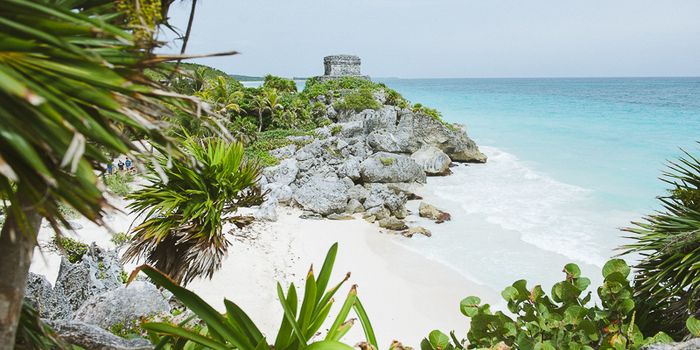 Katja von AntonsGanzeWelt berichtet über das Reisen mit Kindern - Strand am Meer