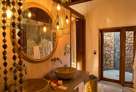Serengeti mit Kindern individuell - Tansania for family deluxe - Sansibar - Zuri Zanzibar Resort - Badezimmer