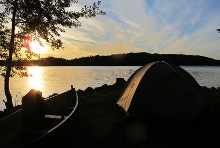 Schweden Familienreise - Schweden Kanu Family & Teens - Zelt am Ufer