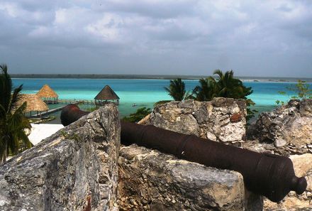 Mexiko Familienreise - Mexiko Family & Teens - Festung Bacalar mit Blick auf Lagune