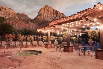 USA Südwesten mit Kindern - USA for family individuell - Abenteuer im Wilden Westen - Springdale - Cable Mountain Lodge - Whirlpool und Terrasse