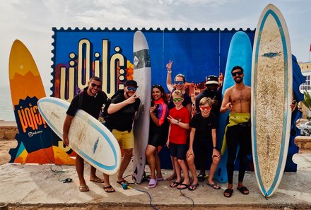 Marokko mit Kindern - Marokko mit Kindern Urlaub - Surfergruppe am Strand