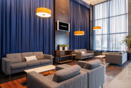 Westkanada for family - Familienurlaub Kanada - Sandman Hotel & Suites Calgary West - Lounge