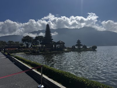 Java-Bali Family & Teens - Tempel und See - Bewertung