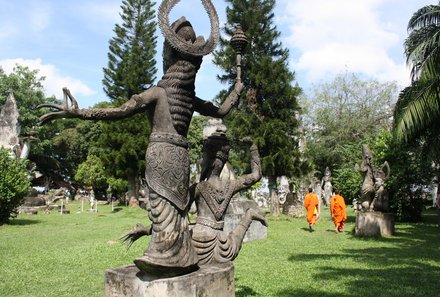 Laos und Vietnam Familienreise - Laos und Vietnam Reise mit Kindern - Ausflug in den Buddha-Park