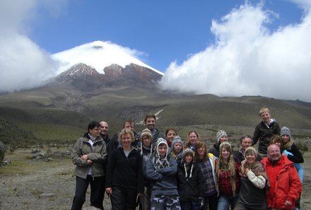 Galápagos mit Kindern - Beste Reisezeit und die Besonderheiten von Galapagos - Gruppe vor Cotopaxi