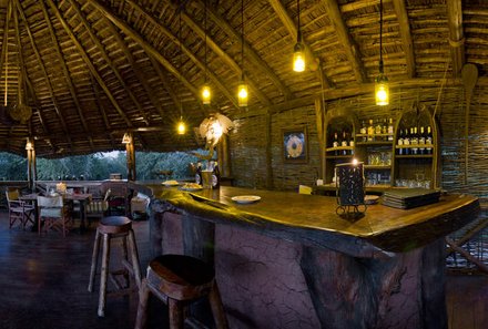 Tansania Familienreise - Tansania Family & Teens - Maweninga Camp - Bar