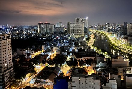 Vietnam for family individuell - Saigon - Stadt bei Nacht