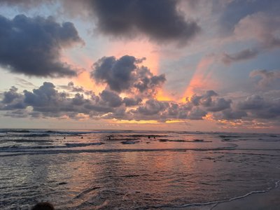 Feedback CRFI - Costa Rica for family individuell - Sommer 2025 - Sonnenuntergang am Meer