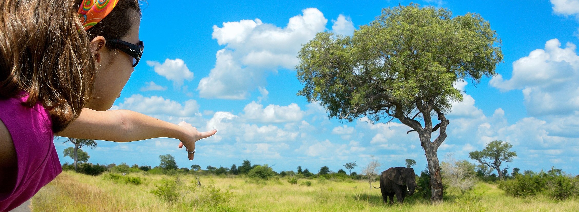 Familienreisen weltweit - Katalog 2018 - Frau während Safari