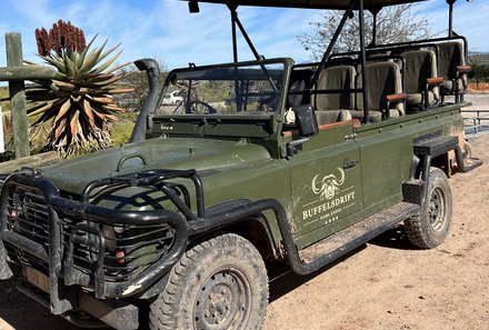 Familienreise Garden Route - Garden Route for family - Buffelsdrift Game Lodge - Pirschfahrt - Safari-Jeep