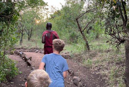 Kenia Familienreise - Kenia for family individuell - Masai Mara & Strand - Morning Walk mit Massai