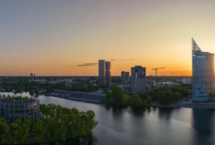 Baltikum for family individuell - Baltikum Familienreise mit Kindern - Lettland - Riga Sonnenuntergang