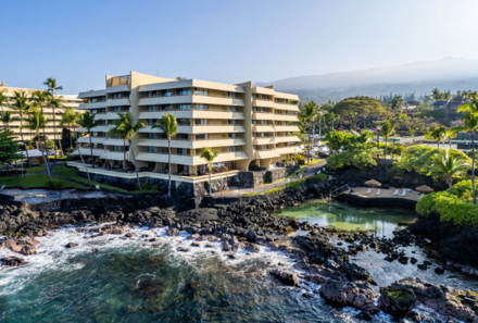 Hawaii Inselhopping for family individuell - Familienreise Hawaii mit Kindern - Royal Kona Resort - Hotelansicht von oben