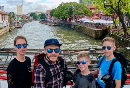 Familienreise Malaysia - Malaysia & Borneo Family & Teens - Malakka - Familie am Fluss